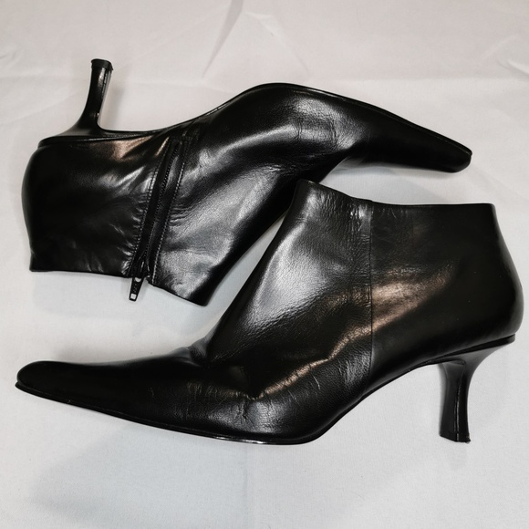 nine west kitten heel booties